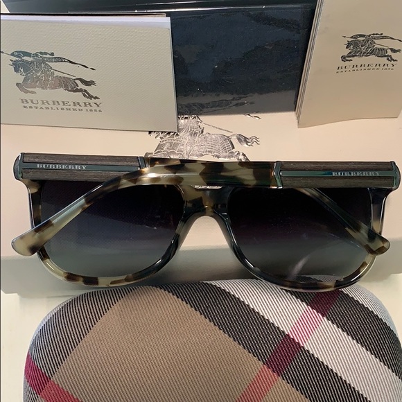 Authentic Burberry Sunglasses - Picture 2 of 4